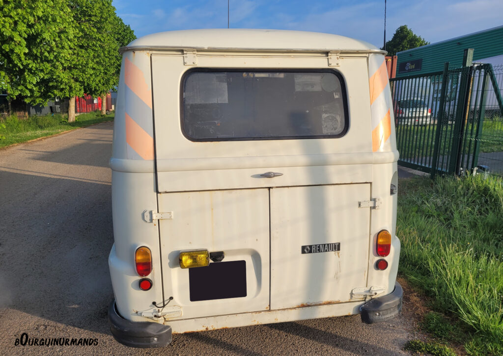 Renault-Estafette-R2136-Bourguinormands-004