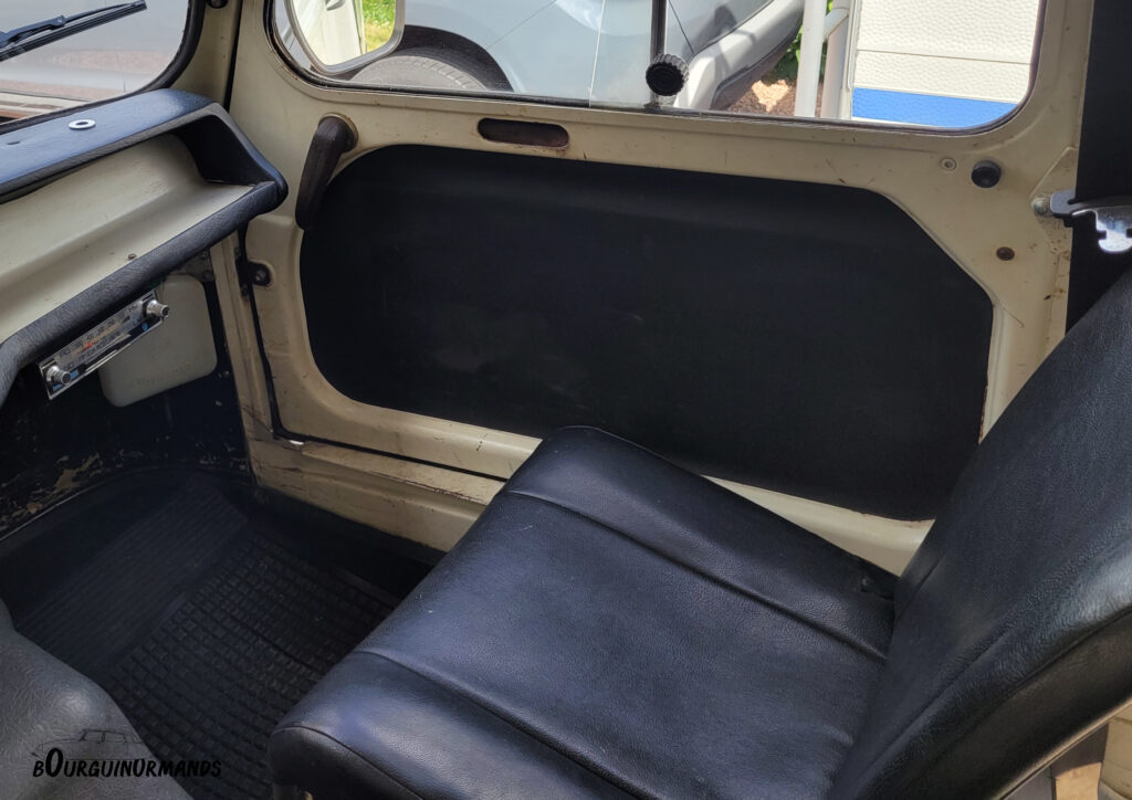 Renault-Estafette-R2136-Bourguinormands-013